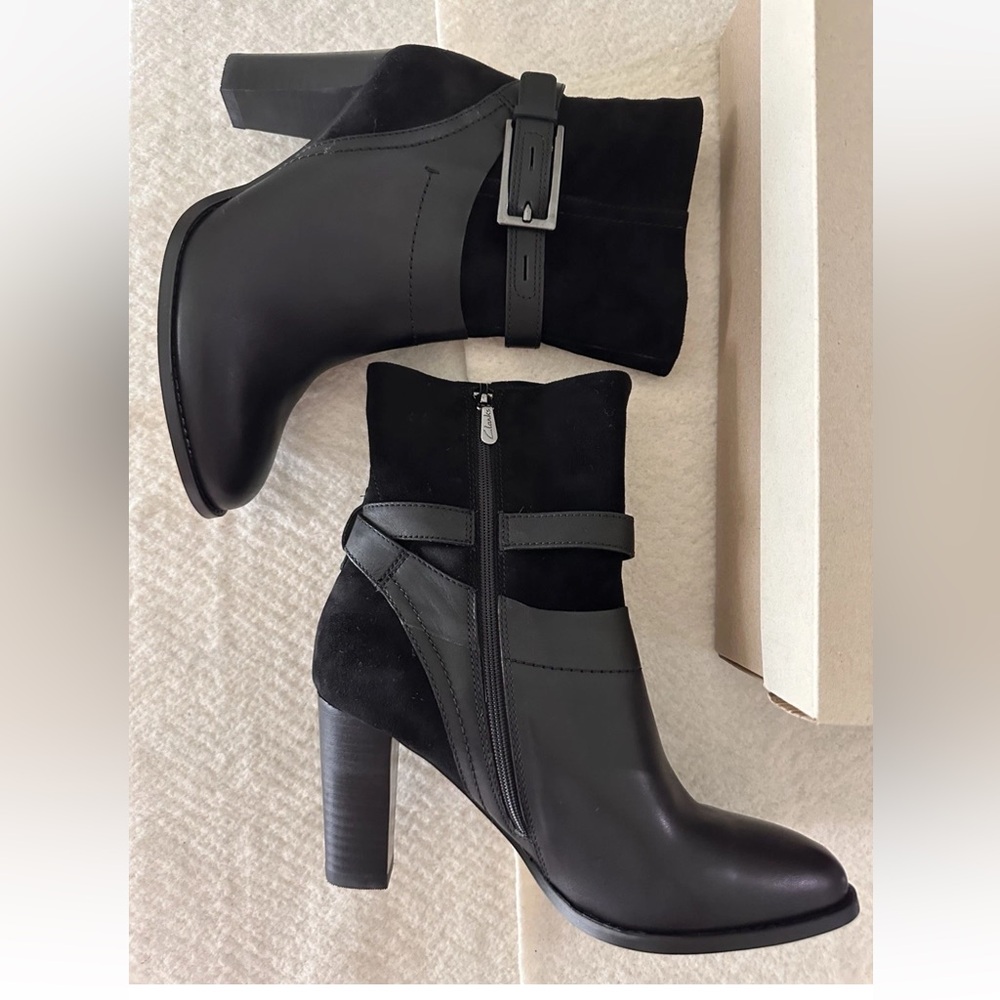 Clarks Black Suede and Smooth Leather Heeled Booties Boots with Buckle Size 7.5M